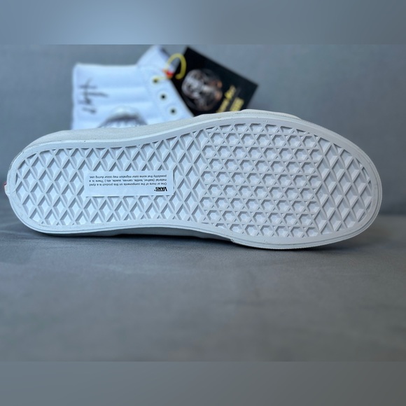 Vans x Cobra Kai Sk8 hi Miyagi-Do - Picture 8 of 9